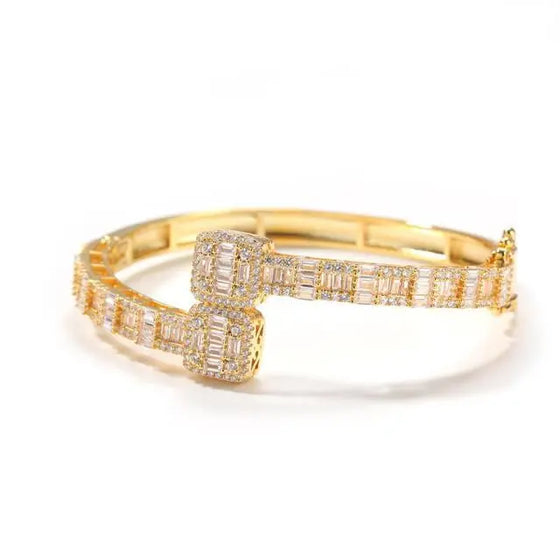 BOSSY BAGUETTE CUFF SHOP PRISCILLA LEE
