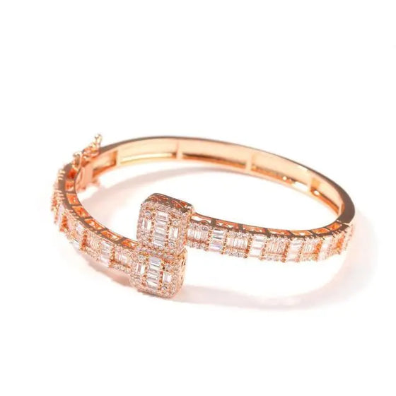 BOSSY BAGUETTE CUFF SHOP PRISCILLA LEE